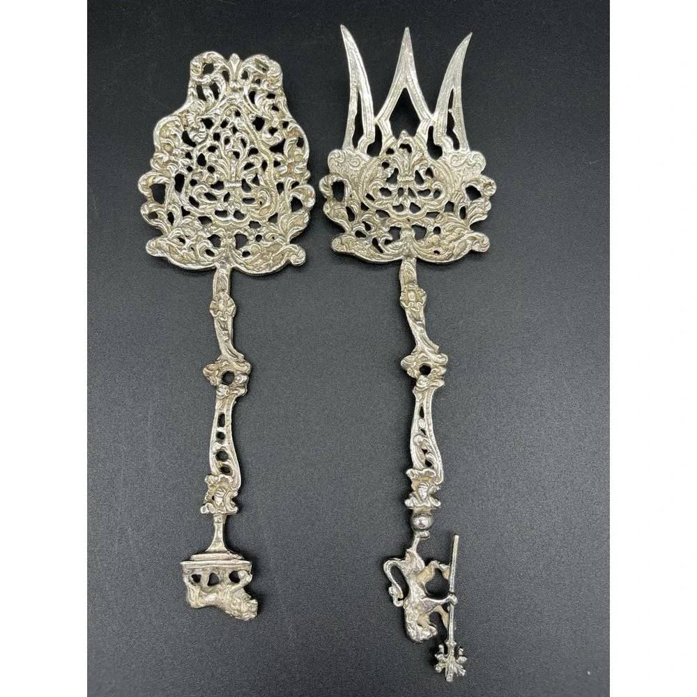 Italian Ornate Lion Spoon And Fork Serving Set Silver Plate